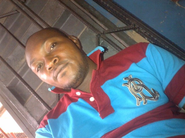 Benjaminarisi's profile picture. Man