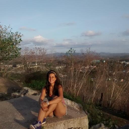 beantelo's profile picture. Trabajadora social. Hincha de Boca. Intento de futura astróloga.