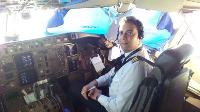 Piloto Boeing 757, Director Comercial y Responsable de Seguridad Operacional en Compañia Aerea. Comprometido y responsable. Amigo de mis amigos.