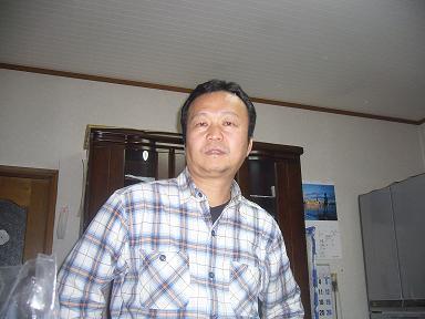 古物許可証所持、靴をメインにリユースしています。不用品引き取りは今のところ靴限定でお受けいたします。