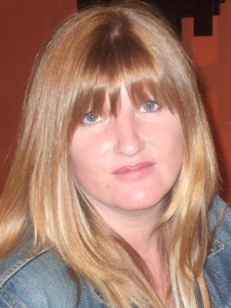 HayleyJaneDyer's profile picture. SOME PEOPLE WALK IN THE RAIN....OTHERS JUST GET WET Marriage.. a souvenir of love...