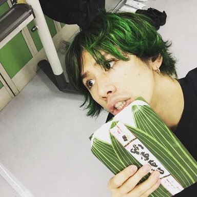 ONE OK ROCK 他にもいっぱい好きなバンドいるけど、ﾜﾝｵｸ用のアカウントになっております！フォローよろしくお願いします！OORerフォロー100%！！@10969_yuto 軽音部ボーカルたまにギター