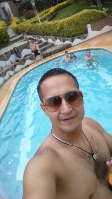Estudiante de tecnologia en
sistemas y graduado de tecnico en sistemas...