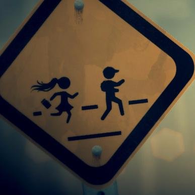 Telling interactive, meaningful stories. Winner of no awards whatsoever. Made Sign Motion (2014). Now working on Sign Motion 2. #StreetSigns