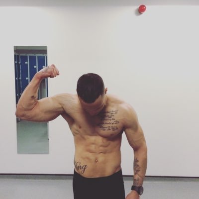 Personal trainer @pure gym -model -barber. INSTA. tatted_poet17