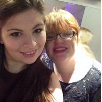 Meg Hughes (@megalbee) Twitter profile photo