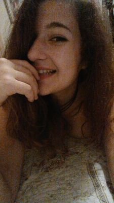 Zyratty's profile picture. {#Pottertty}⚡ Plantas y música.
Algún que otro secreto y adicción.
Gryffindor