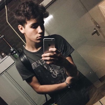 RT THIS LINK FOR A DM WITH UR BAE https://t.co/qubeCP3PZW