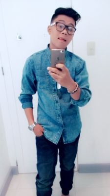 GominaoReggie's profile picture. im simpol gay im'not same to ebry one