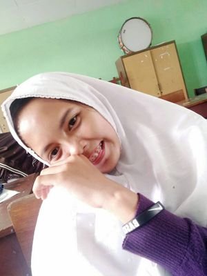 cantikalarasat3's profile picture. 