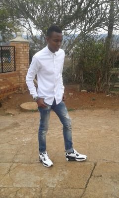 AkhonaSphe's profile picture. guy... im kynd, fun, caring and down here with u