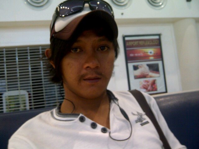 wisnuekosaputr8's profile picture. 