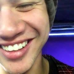 cthhugss's profile picture. free follow from @dimpledcth follow her and ask for a follow back //dont follow this acc//