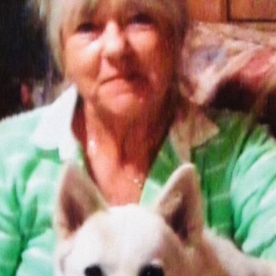 deschiffers's profile picture. New Orleans Lady, born and raised! Love this city and a member of the Who Dat Nation!⚜️#GeauxSaints🖤💛 #WHODAT #LSU 💜💛 #EverybodyIn 🐻