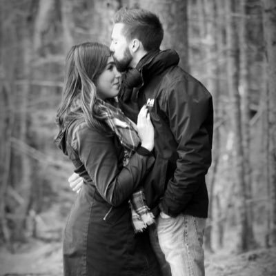 brookesiimms's profile picture. 