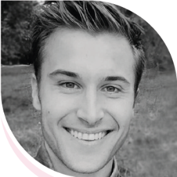 Finance geek. Passionate about building and growing companies. Addicted to numbers and excel. Working for analogue food business and digital media startup.