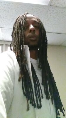if u dnt kno me i am mr 420 ......artist/producer. for booking yungbossdhm@gmail.com....#itjustbeezymane #dhment#mr420