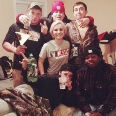 Dadrian_Sanders's profile picture. Don't lose faith you got to find out what you love in life and reach for it while never regretting the steps you took to get there #sloppysboys