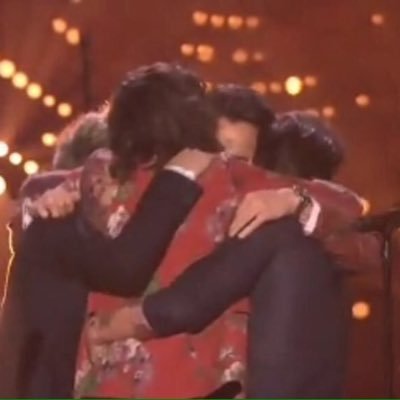 5secsofwonndee's profile picture. 7/26/15 - OTRA MN | I think its safe to say that im in love with 9 amazing guys ❤️. @onedirection followed; 8.21.13 | 1D/5 | 0/4|