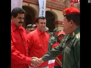 RADICALMENTE CHAVISTA DE CORAZON y CONVICCIÓN! UNIDAD LUCHA BATALLA VICTORIA DEFIENDO A NUESTRO PRESIDENTE CONSTITUCIONAL NICOLÁS MADURO VENCEREMOS EN REBELION!