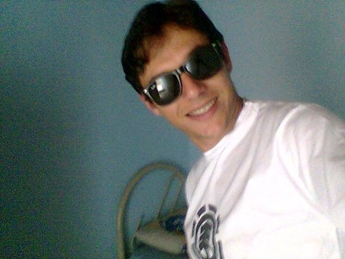 De_Farias's profile picture. descubra-me... e verás um mundo de mistérios do qual jamais conseguira desvendar!