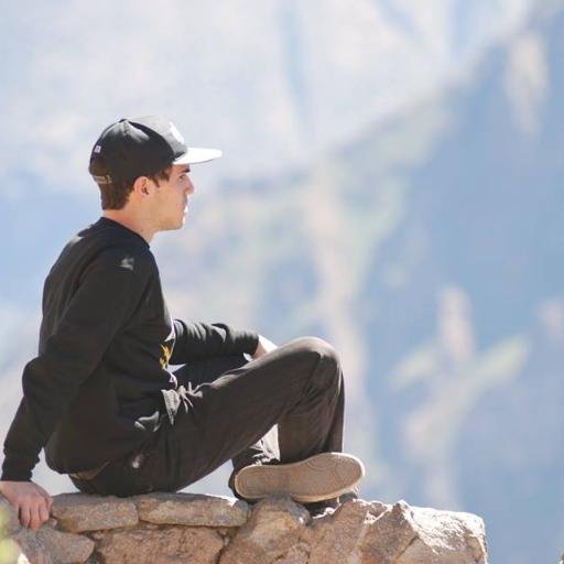 andreichv's profile picture. Idiomas. Viajes. Loco por las ciencias y astronomía. Pollux y Cástor.