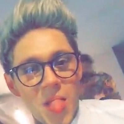 please follow @njhzquad because she gave you this free follow!