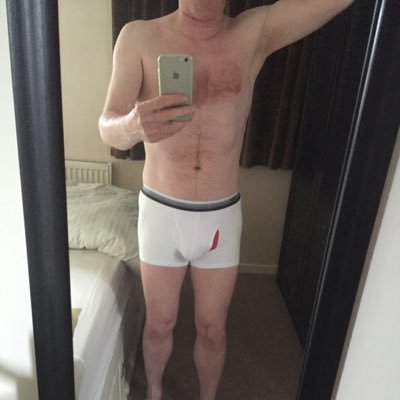 UK : Versatile Biker Guy 18+ followers RT pics/vids mainly. NO WOMEN=BLOCK