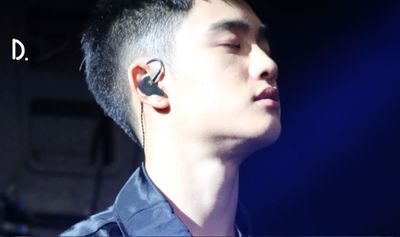 EXO D.O. 도경수 중국 팬페이지 中国都暻秀个人应援站
Please don't cut my logo and edit for second time.