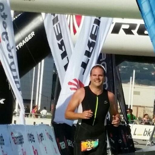 EscaleraFisio's profile picture. Fisioterapeuta, profesor de la universidad de Oviedo,fisio de la RFEN , especialista en terapia manual, ecografía músculoesqueletica y fisioterapia invasiva