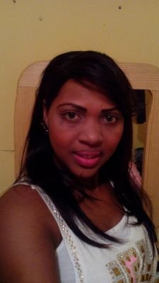 annyjaviermart2's profile picture.