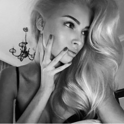 LaurelEames's profile picture. Apprentice of sorts at Hogwarts.