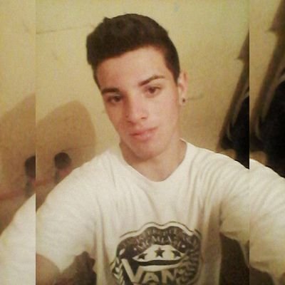 Agustin_rossi1's profile picture. Vivir la vida al 100 y no caer nunca✌.