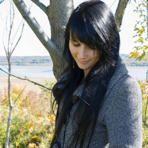 mmdoyon's profile picture. Stratège marketing chez @Solution_Era Passionnée des animaux, de la nature et des affaires!