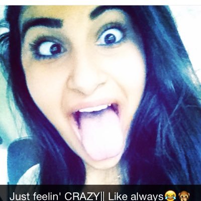 Henoooshee's profile picture. 