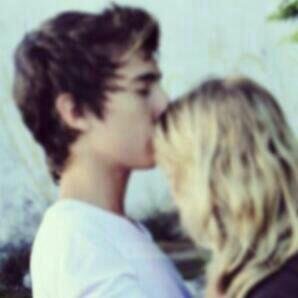 aopr18's profile picture. جااري الكتاابه..