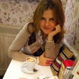 SusanaMatesUmh's profile picture. Licenciada en Matemáticas por la Universidad de Alicante.             Cursando el Máster de Formación del Profesorado en la UMH. TICS 2015.  LAS_MATES=MI_PASIÓN