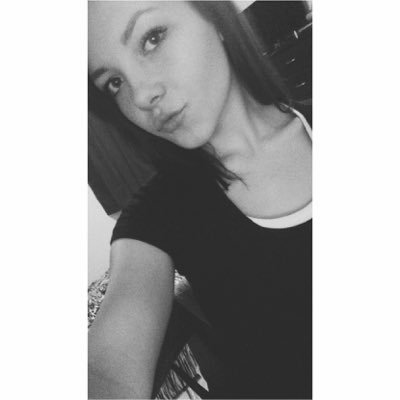 janisfairbanks's profile picture. ill send booty pics for pizza rolls