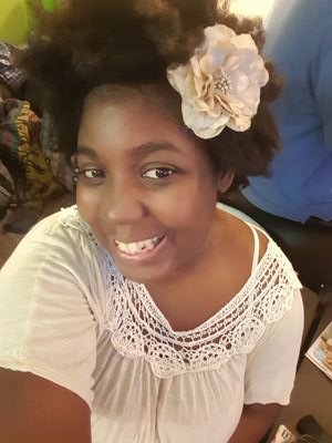 barely_adulting's profile picture. 