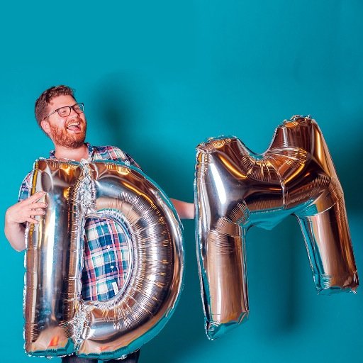 Edinburgh based designer and illustrator. I also record songs in my bedroom.