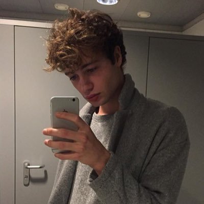 jadenrpglds's profile picture. “t'es la meilleure chose qui me soit arrivée dans ma vie” si c pas mignon, c quoi