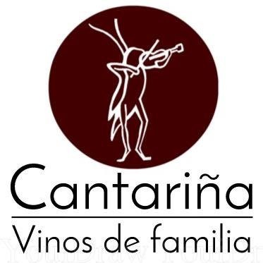 Cantariña nace para dar cauce a litros de ilusión de unos hermanos por recuperar una actividad perdida: dar de beber a los demás nuestro vino...