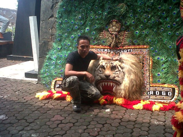 Ikhsan76Ikhsan's profile picture. 082111994867