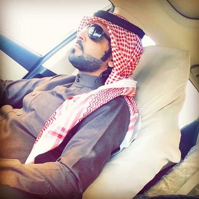 ( القحطاني)







                                                                                   الله يبيض وجيه أيامي السودا ~~ ويسود وجيه حسادي و عدواني