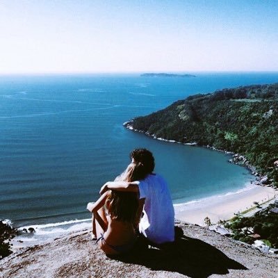 WorldTavel's profile picture. “A journey of a thousand miles starts with a single step.”