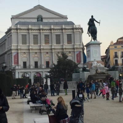 Connecting #Opera Lovers Worldwide. My Selections of #DailyOpera. Enjoy! I can not hold responding to despicable politicians.