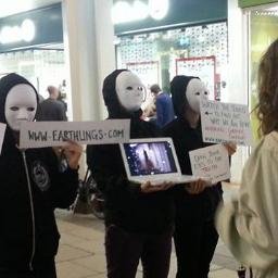 Spreading the truth of what happens to animals in the food industry by showing footage of Earthlings directly to the public out on the streets of Cambridge.
♥