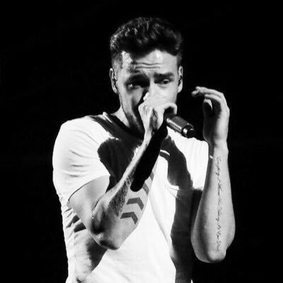 Here is a free follow to help you reach your goal. If you don't mind following @onlyforljp tysm