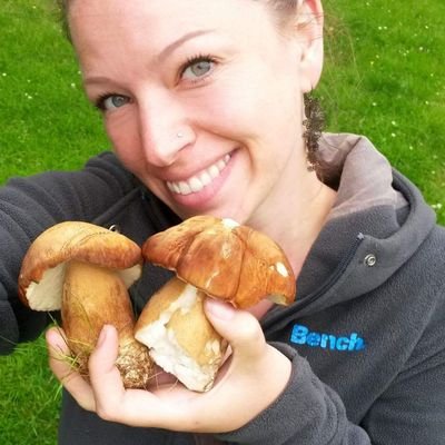 Passionate about wild food, #fungi, teaching & #foraging sustainably in the UK. https://t.co/so6Gd3EPXc https://t.co/JdjtbcntML