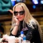 Lauren Roberts (@playpokerlkaman) Twitter profile photo